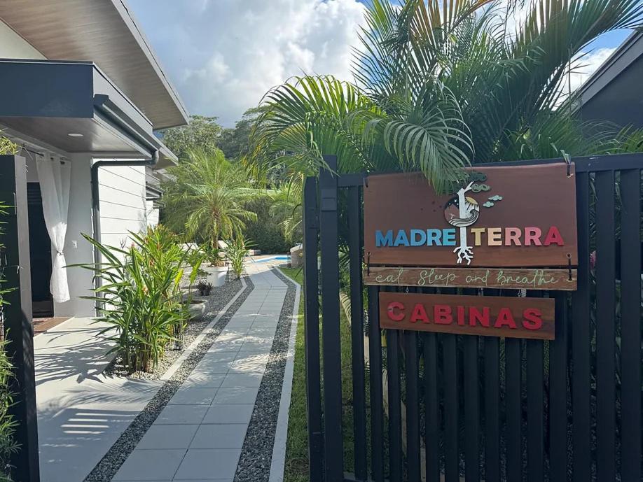 ウビタ Madre Terra Bed & Breakfast エクステリア 写真